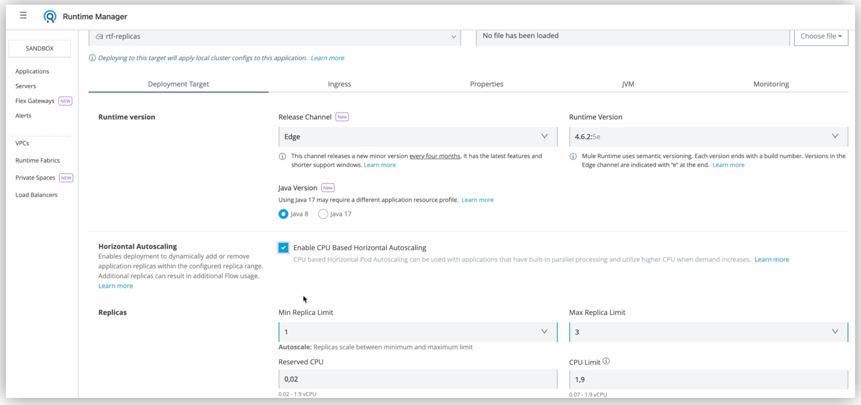 「Enable Autoscaling (自動スケーリングを有効化)」 項目がオンになっている Runtime Manager UI
